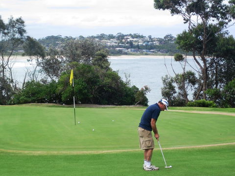 Mollymook Beach Waterfront - Accommodation Gladstone 18