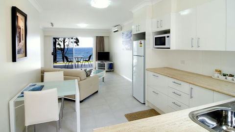 Mollymook Beach Waterfront - Accommodation Gladstone 8