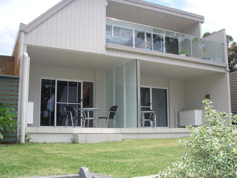 Mollymook Beach Waterfront - Accommodation Gladstone 14
