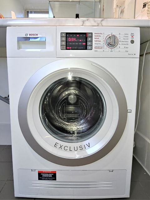 Hi 5 Glenelg Studio Apartment - Accommodation Gladstone 10