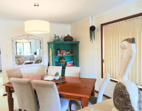 Baronet B & B - Accommodation Gladstone 5