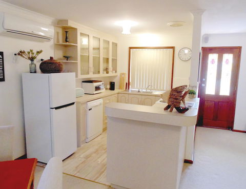 Baronet B & B - Accommodation Gladstone 9
