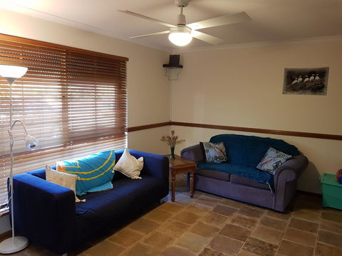 Frog Song At Willunga - Accommodation Gladstone 6