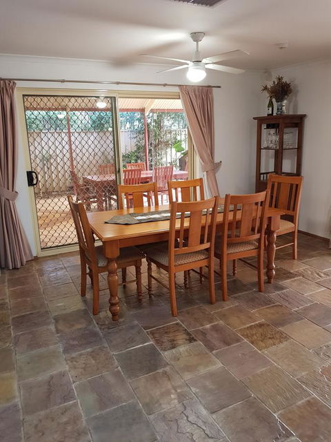 Frog Song At Willunga - Accommodation Gladstone 9