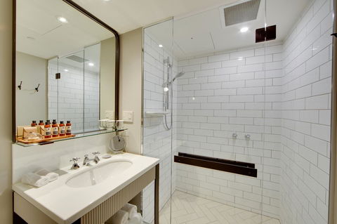 Mayfair Hotel - Accommodation Gladstone 7