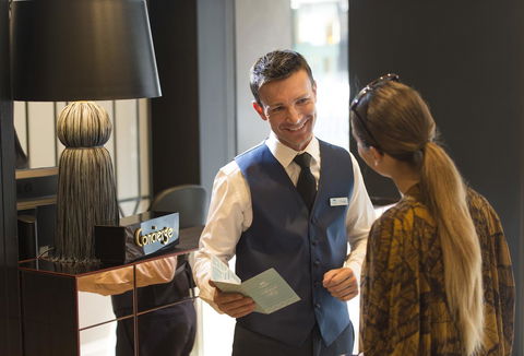 Mayfair Hotel - Accommodation Gladstone 28
