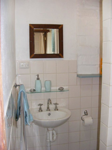 Trevalia Accommodation - Accommodation Gladstone 8
