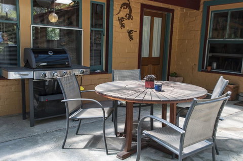 Trevalia Accommodation - Accommodation Gladstone 21