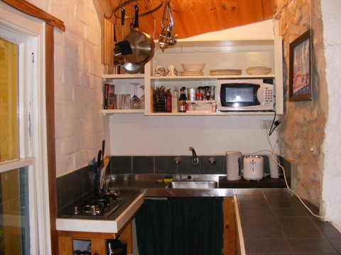 Trevalia Accommodation - Accommodation Gladstone 16