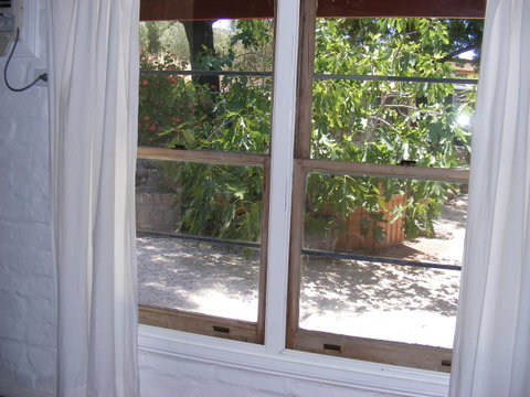Trevalia Accommodation - Accommodation Gladstone 5