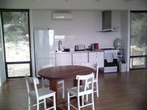Wallaby Retreat - Accommodation Gladstone 6