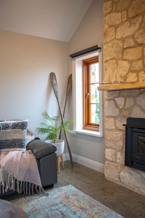 Lucy's Cottage - Accommodation Gladstone 8