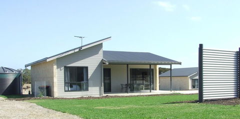 Jalilla Village - Accommodation Gladstone 0