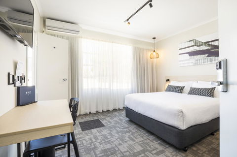 Nightcap At Finsbury Hotel - Accommodation Gladstone 32