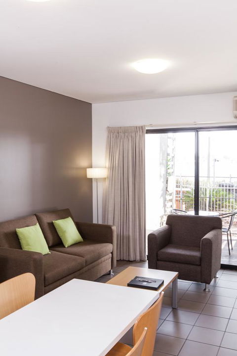 Majestic Oasis Apartments - Accommodation Gladstone 17