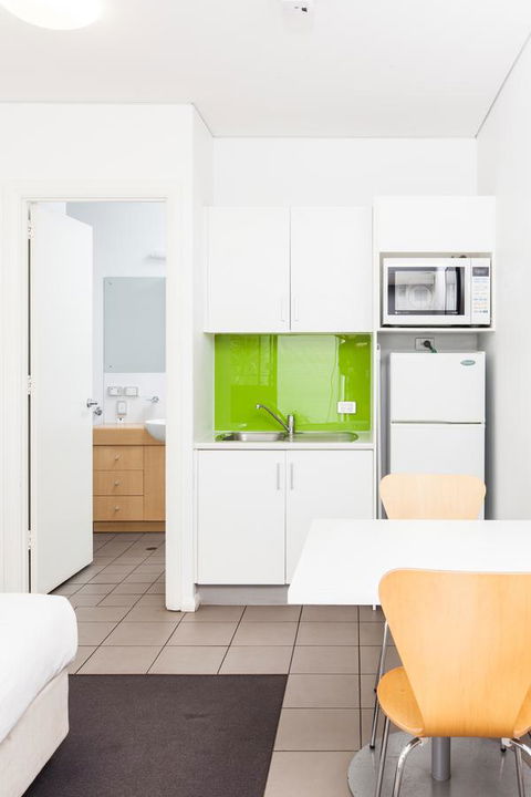 Majestic Oasis Apartments - Accommodation Gladstone 28