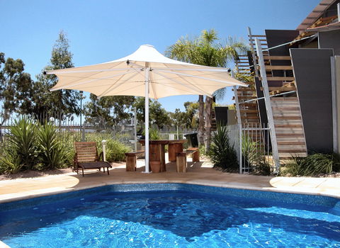 Majestic Oasis Apartments - Accommodation Gladstone 5