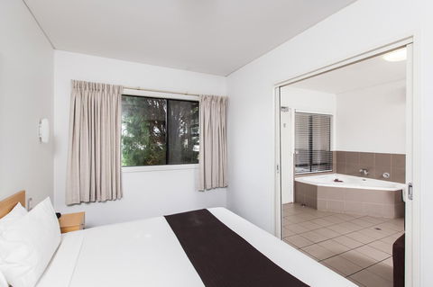 Majestic Oasis Apartments - Accommodation Gladstone 20