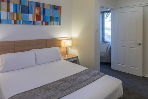 Bay 10 - Suites And Apartments - Accommodation Gladstone 22