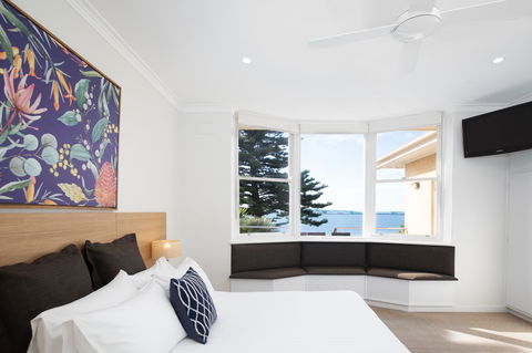 Bay 10 - Suites And Apartments - Accommodation Gladstone 3