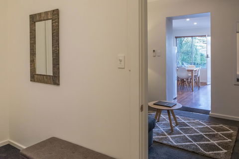 Bay 10 - Suites And Apartments - Accommodation Gladstone 23