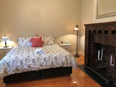 Ambrosia Holiday Home - Accommodation Gladstone 2