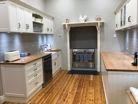 Ambrosia Holiday Home - Accommodation Gladstone 8