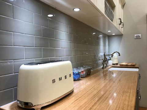 Ambrosia Holiday Home - Accommodation Gladstone 7