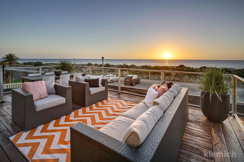 The Beach House @ Grange - Accommodation Gladstone 2