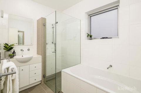 The Beach House @ Grange - Accommodation Gladstone 7
