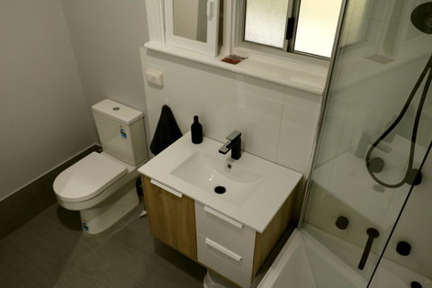 The Purple Door On Seaview - Accommodation Gladstone 15