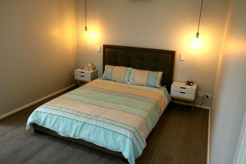 The Purple Door On Seaview - Accommodation Gladstone 10
