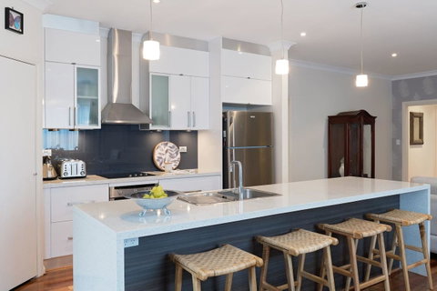Boutique Getaway On Wright - Accommodation Gladstone 0