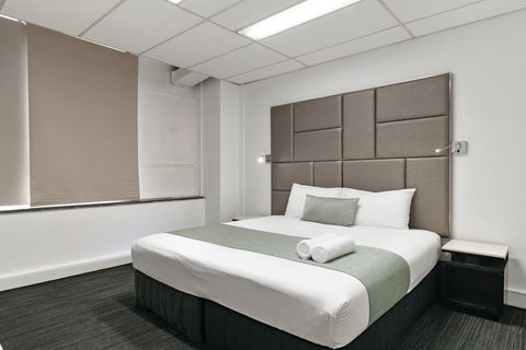 Cosmo On Bank - Accommodation Gladstone 7