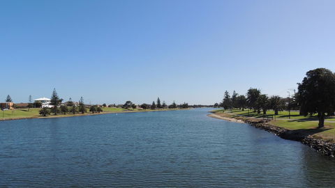 Glenelg - Marina Retreat - Accommodation Gladstone 40