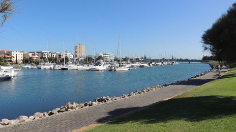 Glenelg - Marina Retreat - Accommodation Gladstone 2