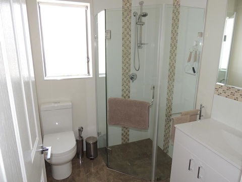 Glenelg - Marina Retreat - Accommodation Gladstone 22