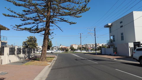 Glenelg - Marina Retreat - Accommodation Gladstone 6