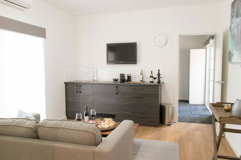 A Coonawarra Experience - Accommodation Gladstone 5