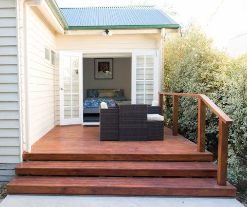 A Coonawarra Experience - Accommodation Gladstone 1
