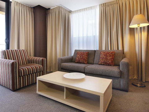 Oaks Adelaide Horizons Suites - Accommodation Gladstone 14