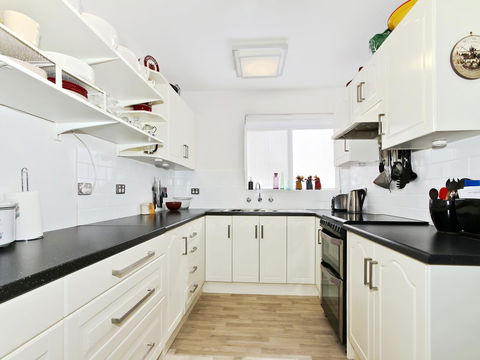 Monaco Court Apartment Adelaide - Accommodation Gladstone 2