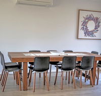Emu Bay Holiday Homes - Accommodation Gladstone