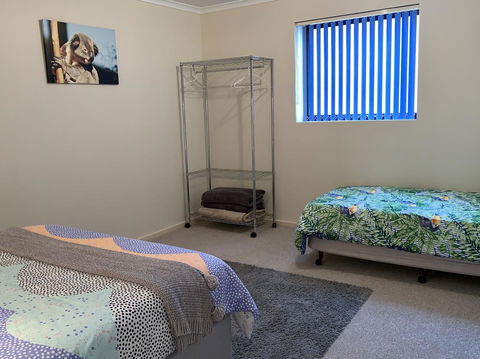 Inna Nutshell - Accommodation Gladstone 20