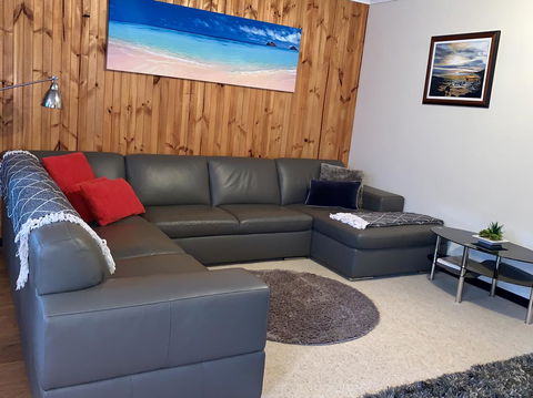 Inna Nutshell - Accommodation Gladstone 14