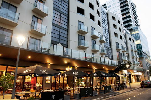 Mantra Hindmarsh Square - Accommodation Gladstone 3