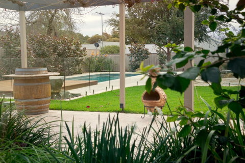 29 Jane - Accommodation Gladstone 0