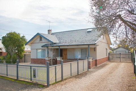 29 Jane - Accommodation Gladstone 9