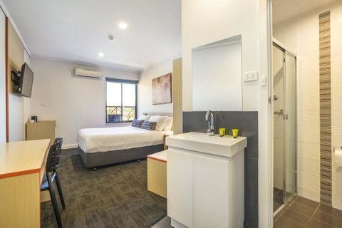Nightcap At Rose & Crown Hotel - Accommodation Gladstone 16