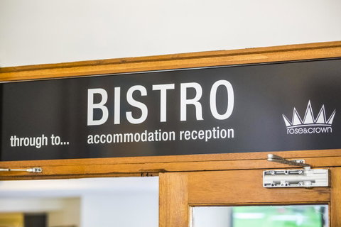 Nightcap At Rose & Crown Hotel - Accommodation Gladstone 23